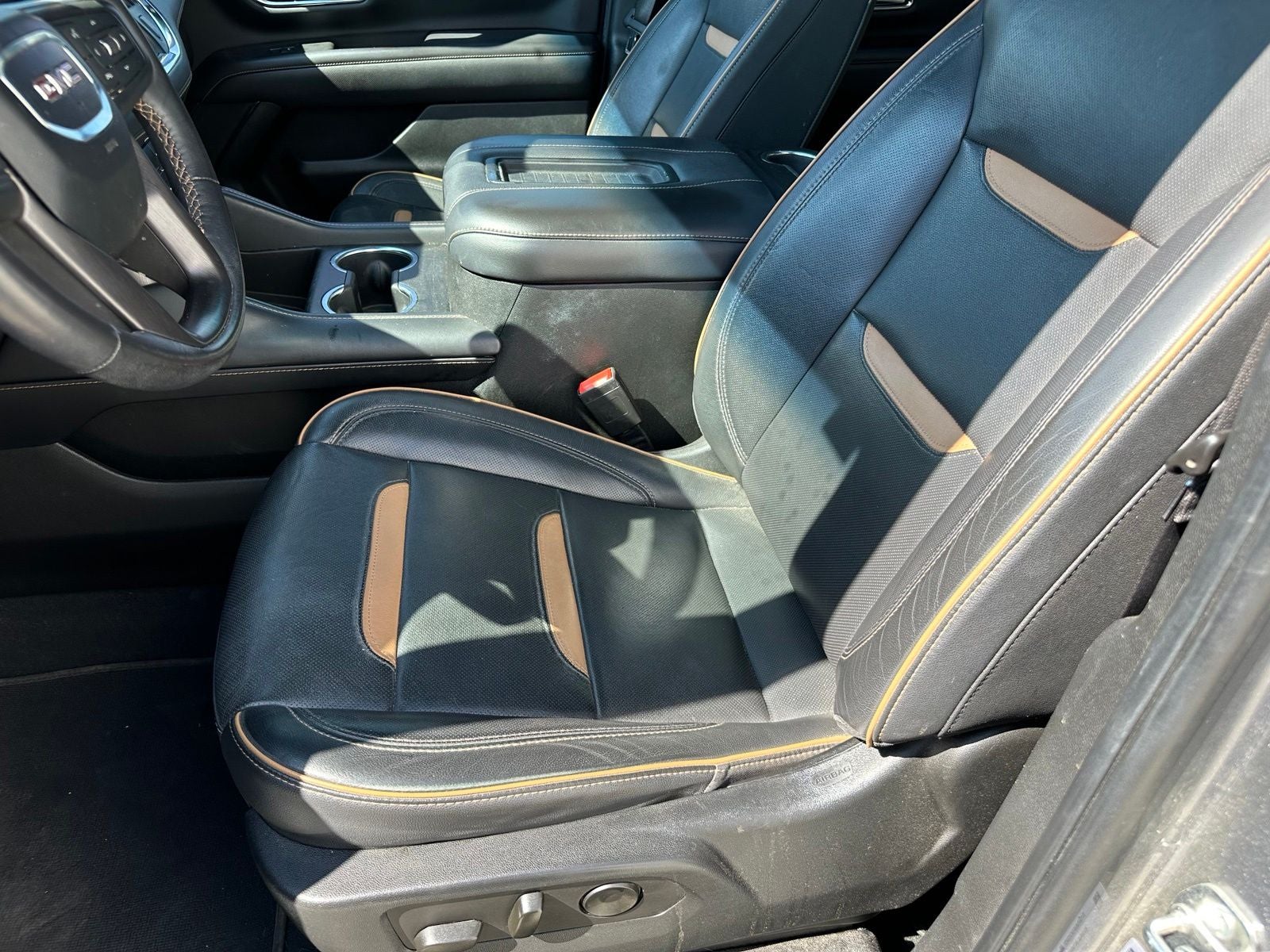 2022 GMC Yukon AT4