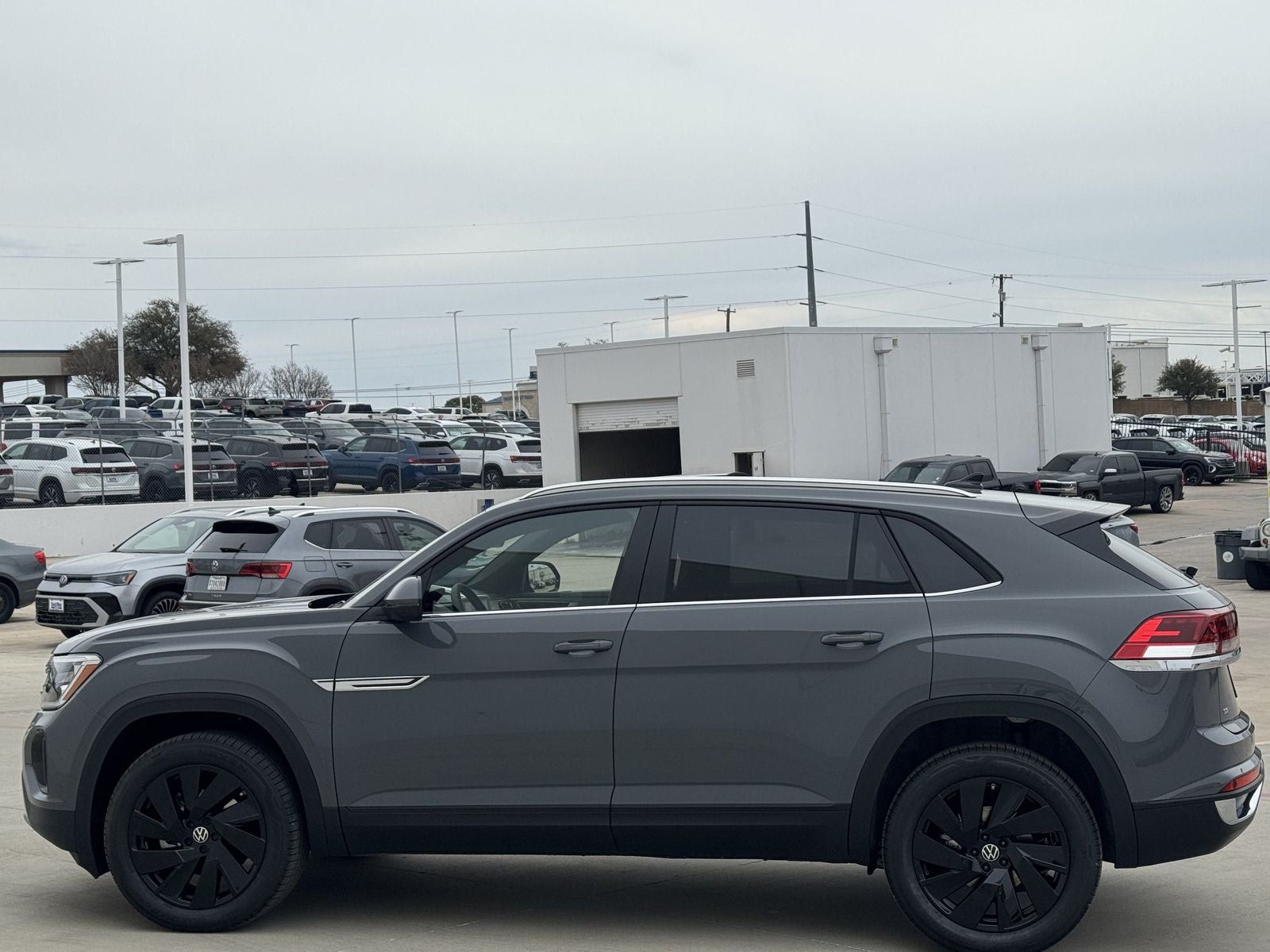 2026 Volkswagen Atlas Cross Sport 2.0T SE W/TECHNOLOGY
