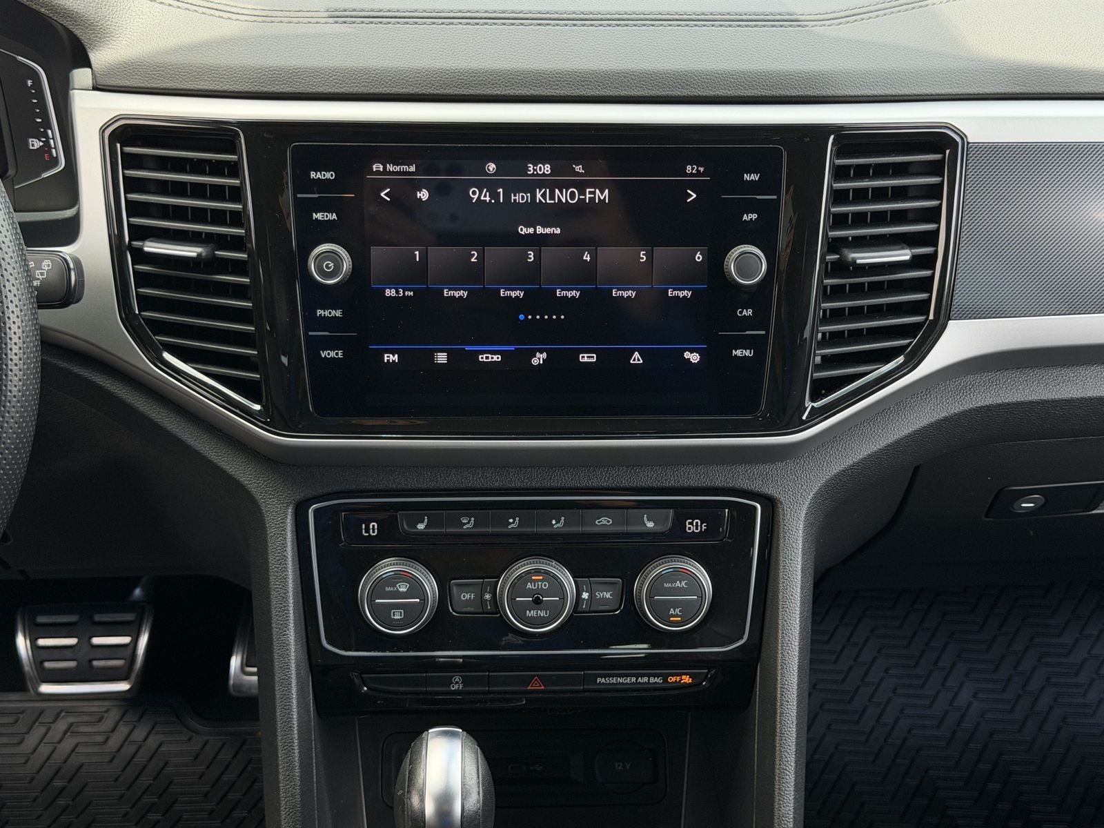 2022 Volkswagen Atlas Cross Sport 3.6L V6 SEL R-Line