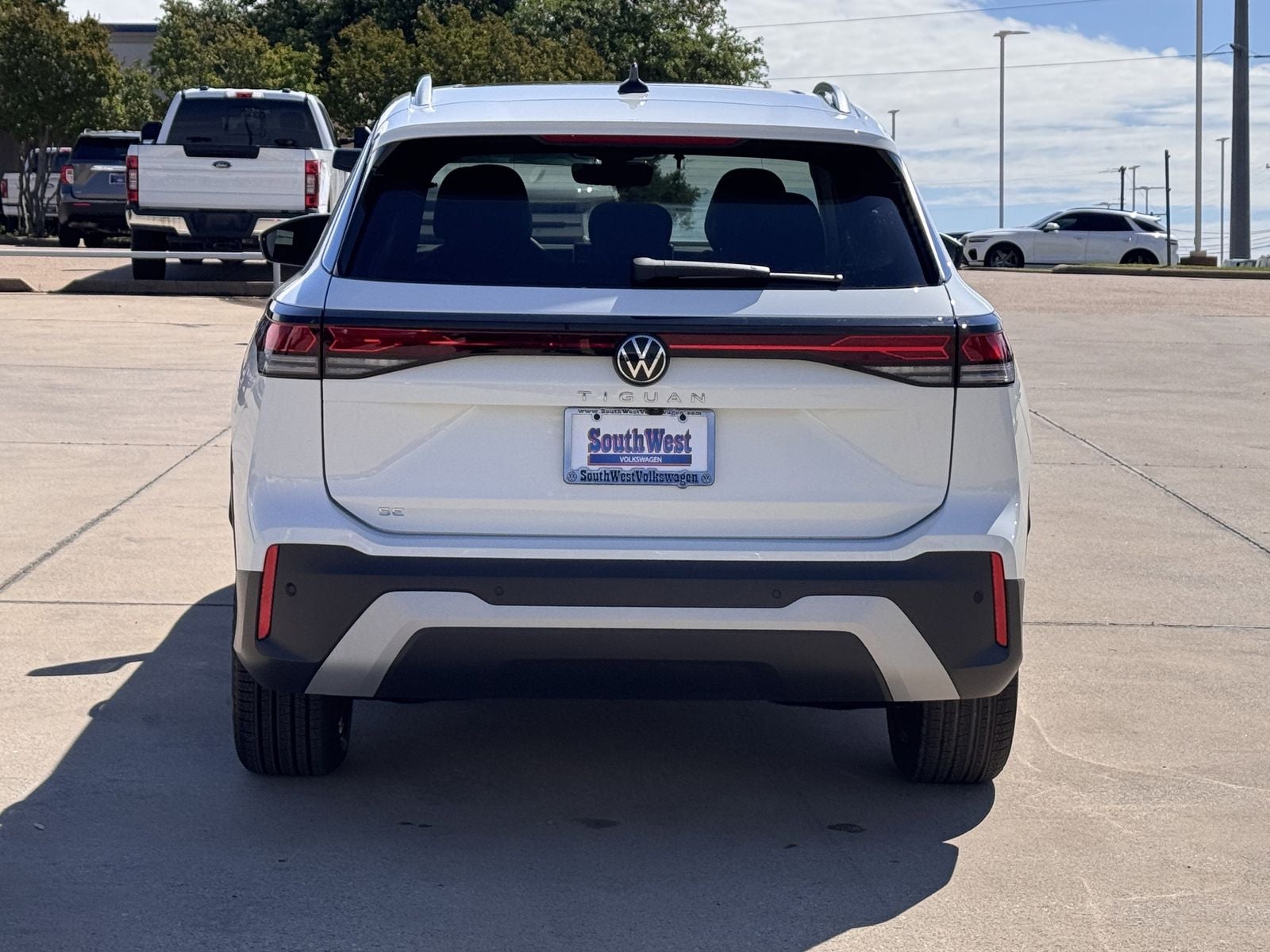 2026 Volkswagen Tiguan 2.0T SE