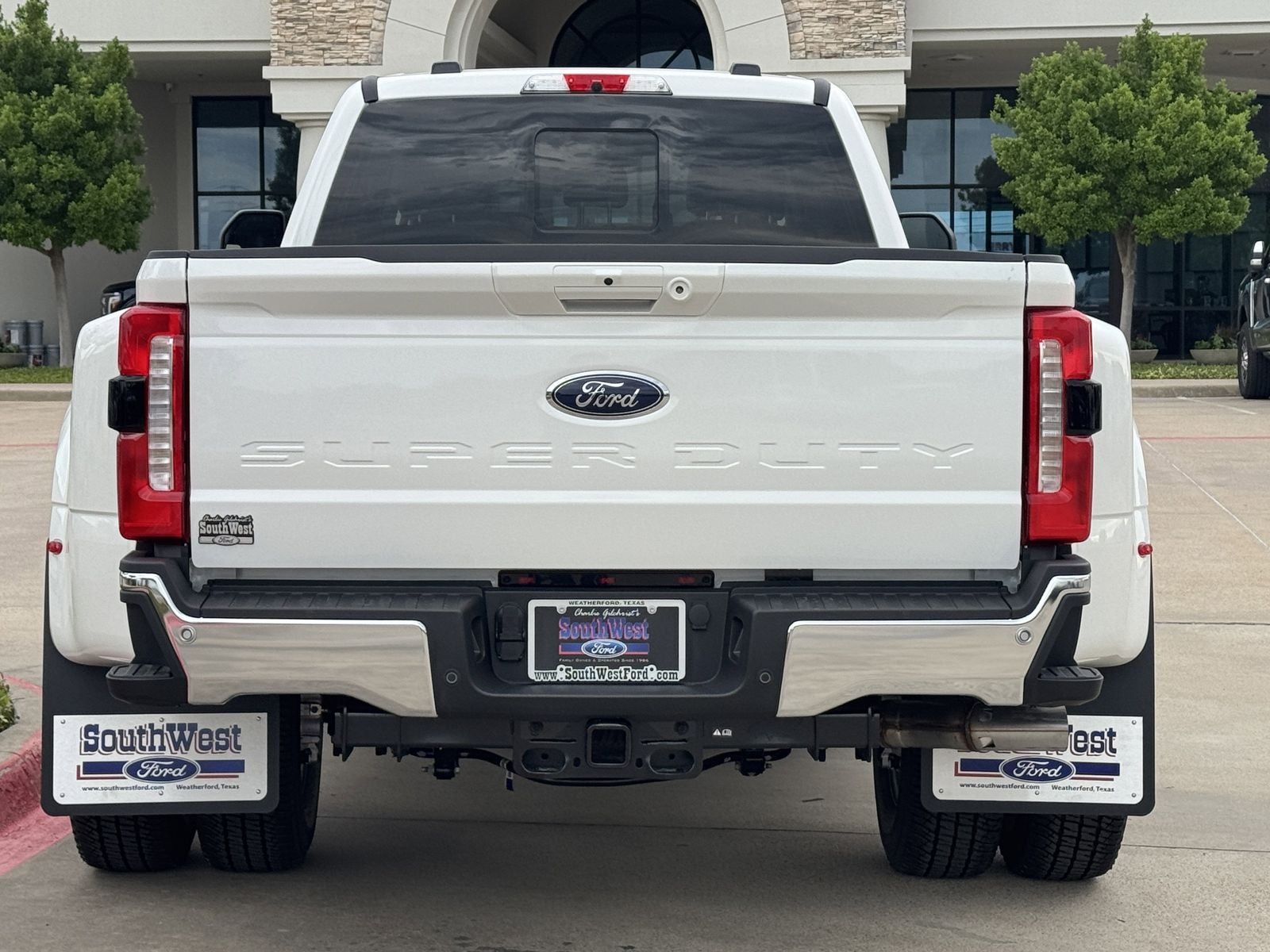 2026 Ford F-350SD Lariat DRW