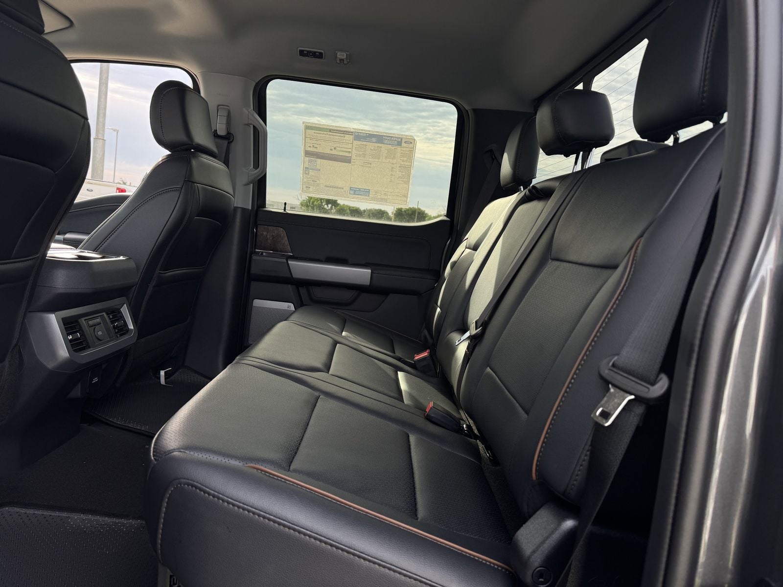 2026 Ford F-350SD Lariat DRW