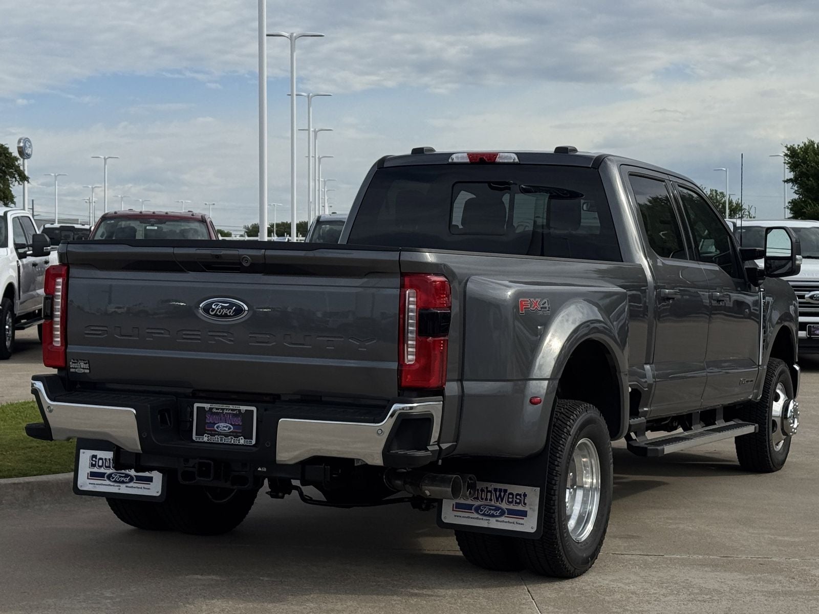 2026 Ford F-350SD Lariat DRW
