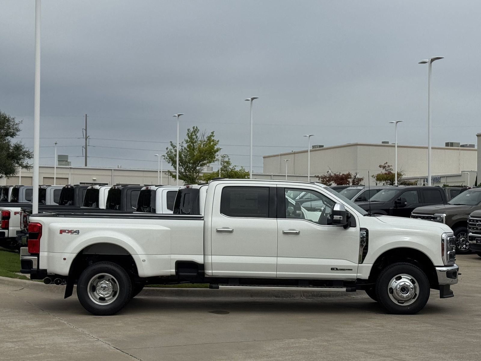2026 Ford F-350SD Lariat DRW