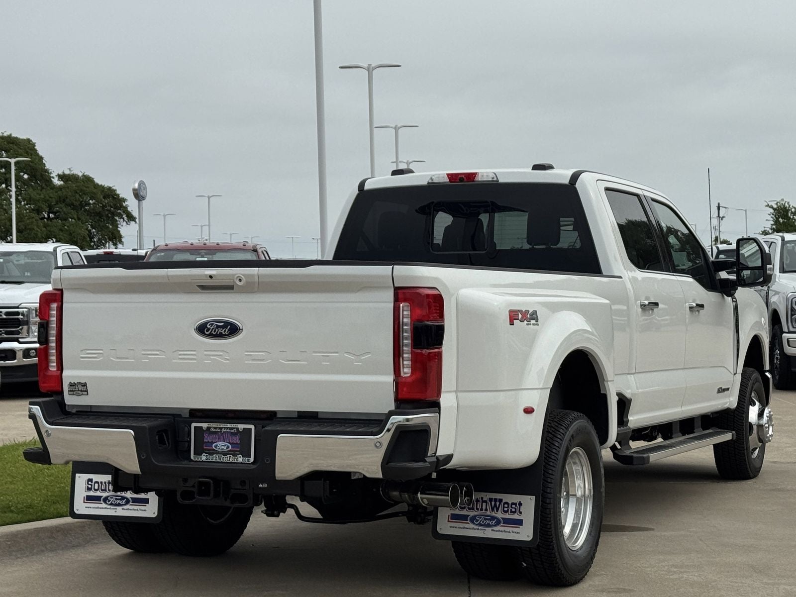 2026 Ford F-350SD Lariat DRW