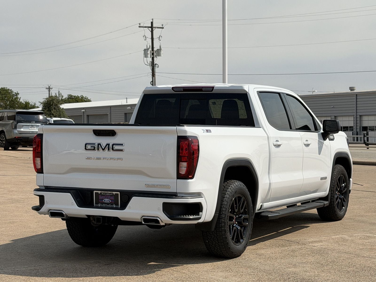 2025 GMC Sierra 1500 Elevation