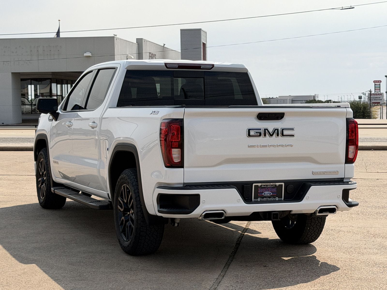2025 GMC Sierra 1500 Elevation