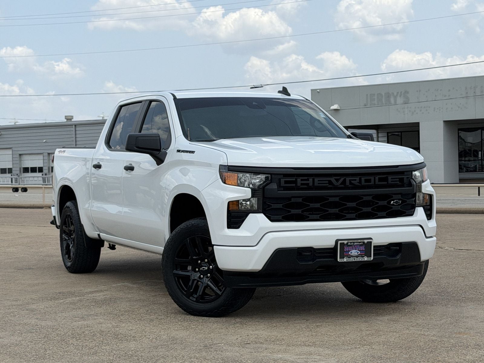 2023 Chevrolet Silverado 1500 Custom