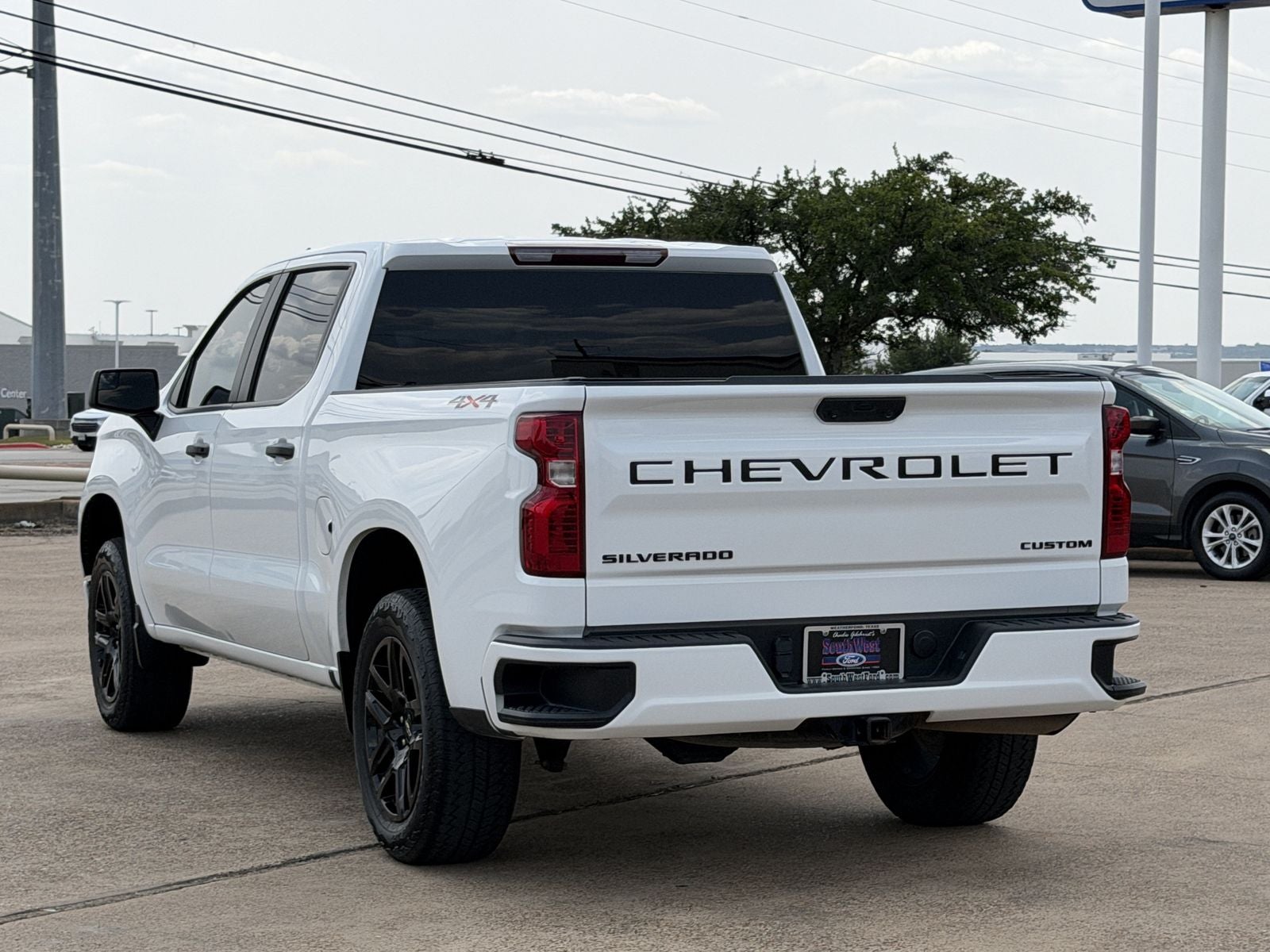 2023 Chevrolet Silverado 1500 Custom