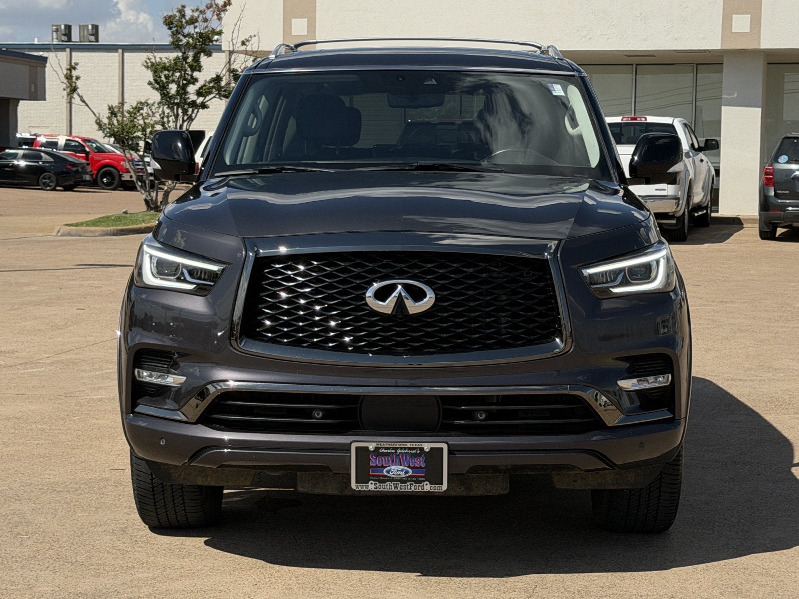 2023 INFINITI QX80 Premium Select