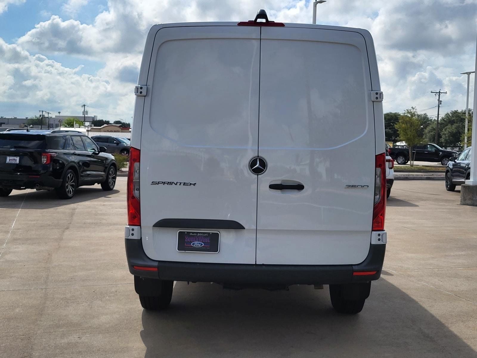2025 Mercedes-Benz Sprinter 2500 Cargo 144 WB
